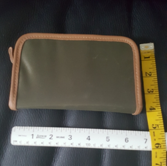 Lillian Vernon. Padded. Zip pouch. Nwot. - Picture 4 of 5